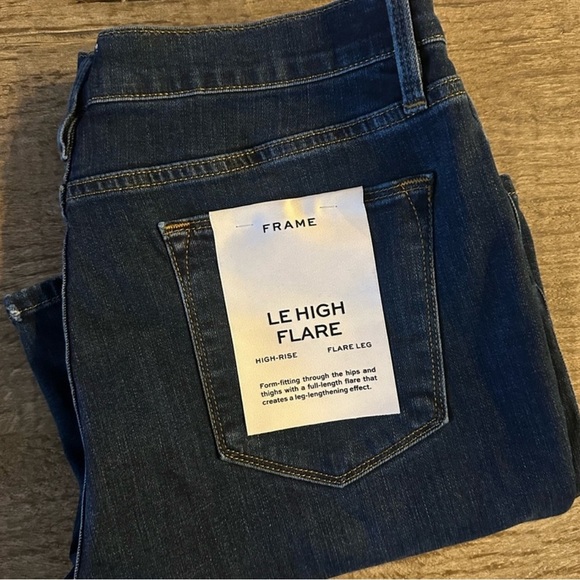 FRAME Le High Flare Jeans in Roswell. - Picture 5 of 8